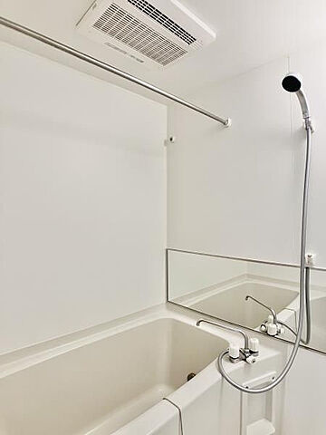 Ｄ’ｓ　ＶＡＲＩＥ阪東橋レジデンスの浴室