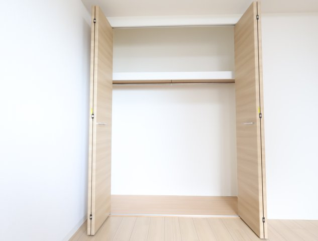 アルファスマート米原の収納|洋室6帖　クローゼット