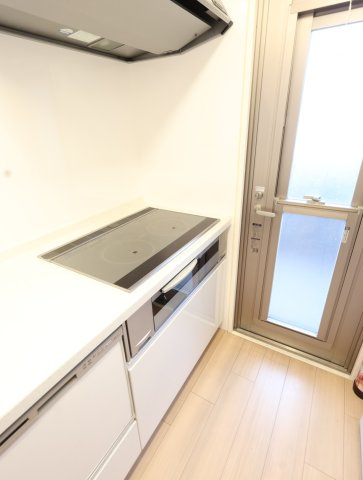 アルファスマート米原のキッチン|キッチンには勝手口がついています！