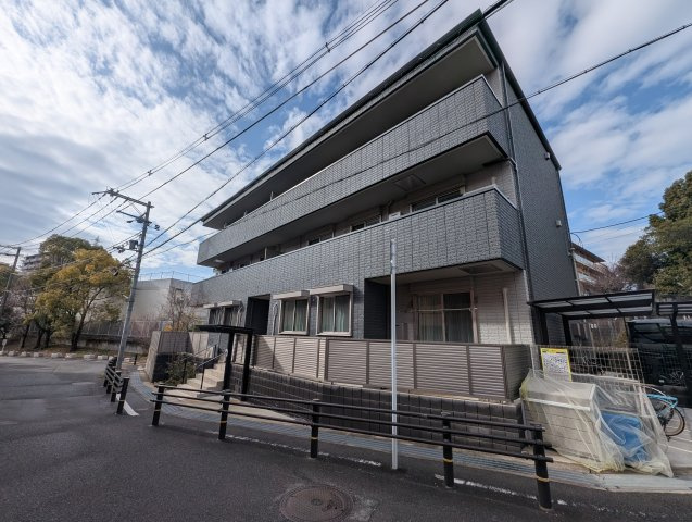 エイティー千里山田の外観