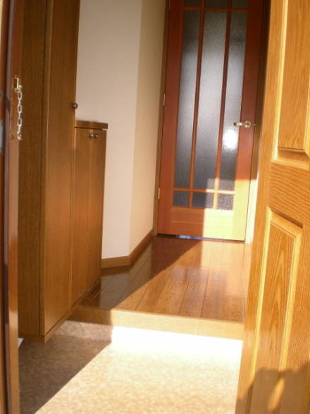 シャン・ド・ボムＢの玄関|その他