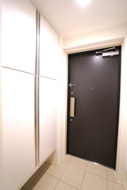 ＡＧＲＡＴＩＯ　ＴＥＲＲＡＣＥ　恵比寿（アグレシオ　テラス　恵比寿）の玄関|※写真は同タイプ住戸です。