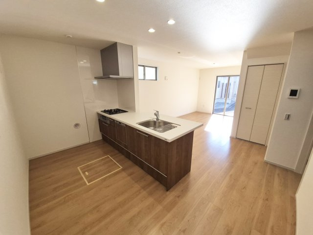 【内観：施工例】 | 大原野上里男鹿町　新築一戸建 | 同社施工例