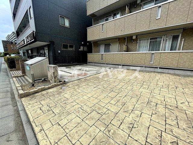 サニー　プレイスの庭