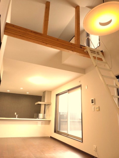 西宮市苦楽園四番町　中古戸建