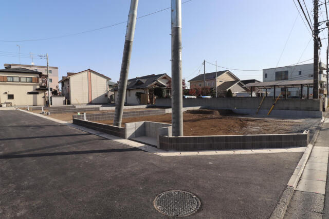 ブルーミングガーデン宇都宮市中戸祭１丁目　新築一戸建ての前面道路含む現地写真|造成後