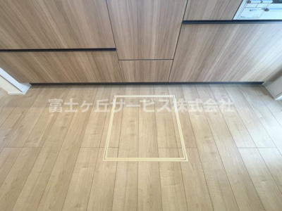 【収納】 | 掛川市横須賀 新築一戸建て 1号棟 | 床下収納庫です