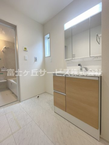 【独立洗面台】 | 掛川市横須賀 新築一戸建て 1号棟 | 独立洗面化粧台が付いています