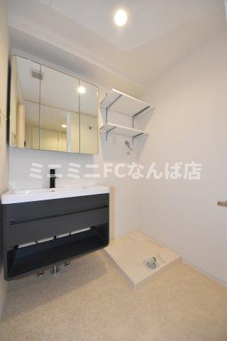 セレニテフラン谷町四丁目の洗面所