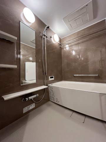 ジェイグラン平和の浴室