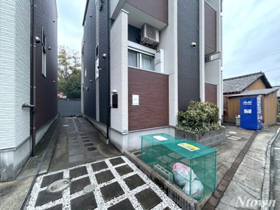 【エントランス】 | K’s Garden 栄生 | 建物の内部です