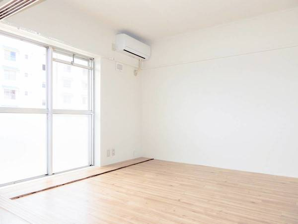 ビレッジハウス六田2号棟の居間・リビング|ビレッジハウスの同一物件・同一タイプの間取りの写真です