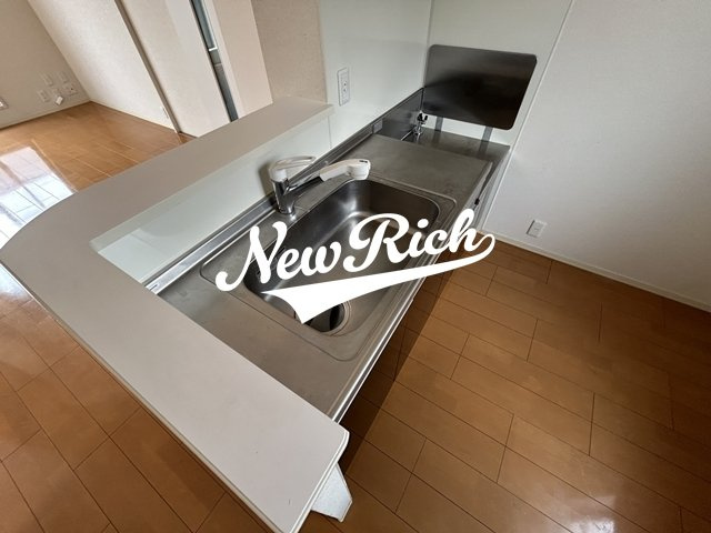 前橋市天川原町１丁目のアパートのキッチン