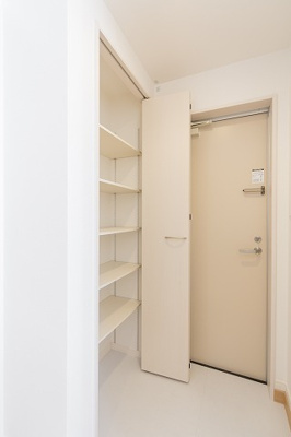 【玄関】 | CocoCalm半道橋(ココカルム半道橋) | 下駄箱もしっかりついてます！