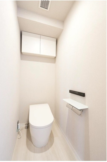 【トイレ】 | ★仲介手数料無料★スカイグランデ汐留（浜離宮を望む17階・角住戸）