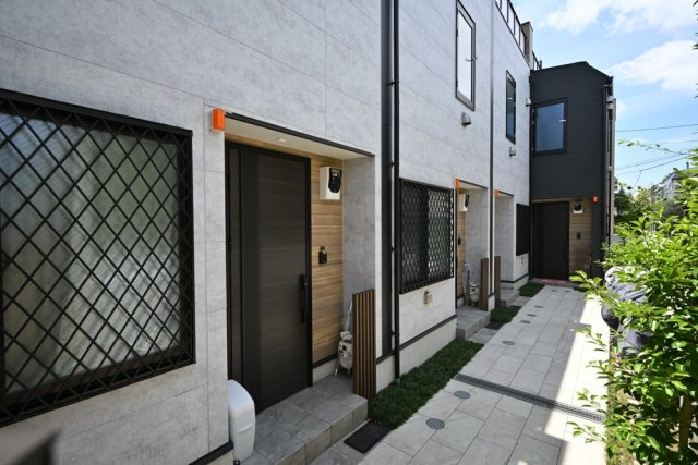 リムテラス駒場のエントランス