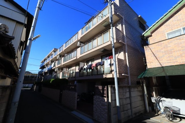 ドム学芸大の外観