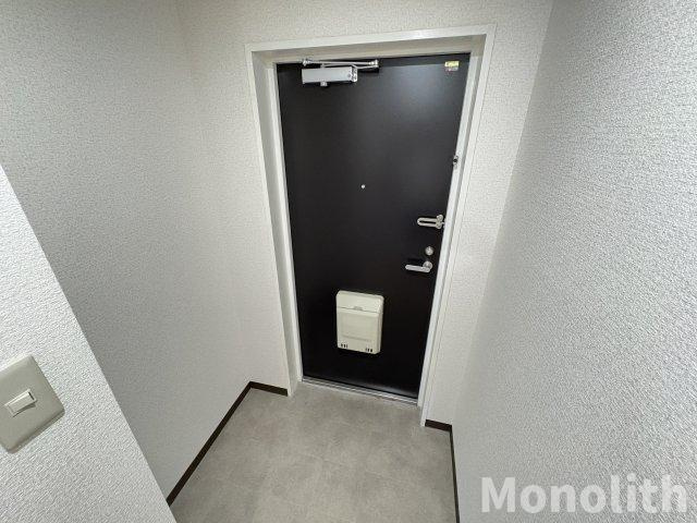 クレアール小松里の玄関