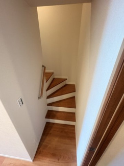 半階段よりお部屋へ