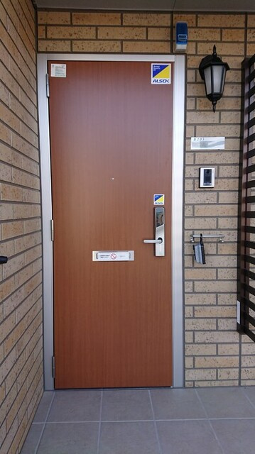 ウィンクルム　B棟のエントランス|エントランス