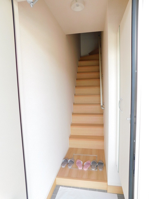 ウィンクルム　B棟の玄関|玄関