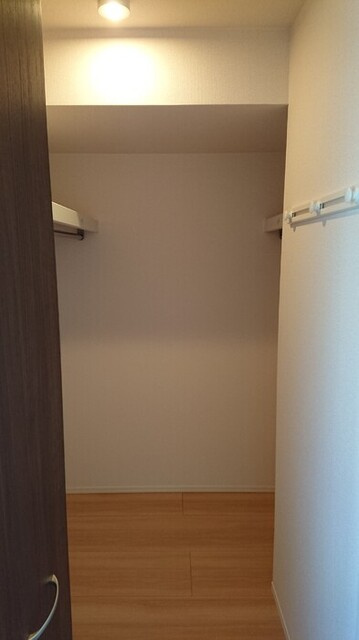 ウィンクルム　B棟の収納|ウォークインクローゼット