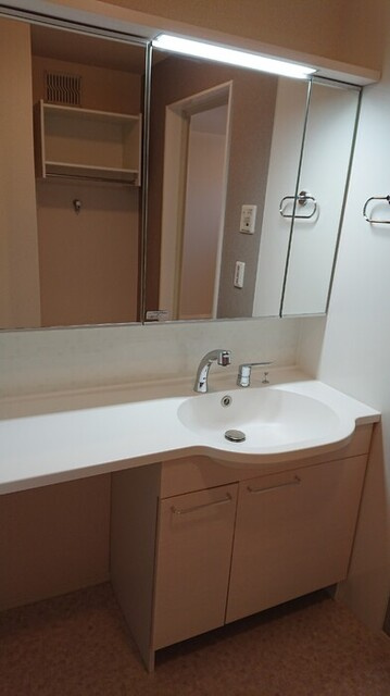 ウィンクルム　B棟の洗面所|洗髪洗面化粧台