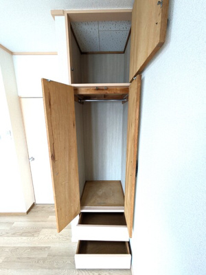 ★丈の長い衣類の収納ができるクローゼット★