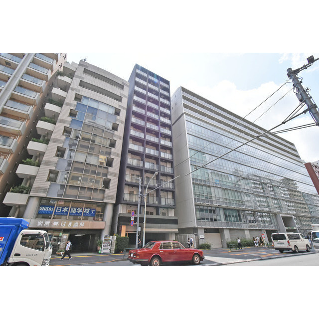 CORVAL東新宿の外観