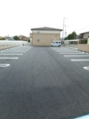 ＲＥＮ　Ⅴの駐車場