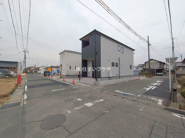 仲介手数料無料）岩倉市八剱町郷３号棟の前面道路含む現地写真|前面道路含む現地写真です