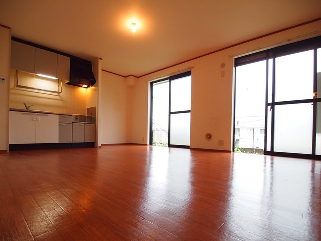 シンフォニーコートの居間・リビング