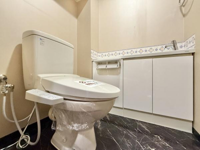 【トイレ】 | 堺・泉北光明池城山公園シンシア | 節水型でエコなトイレには、今では当たり前のウォシュレット付き。便座を温める機能付き！