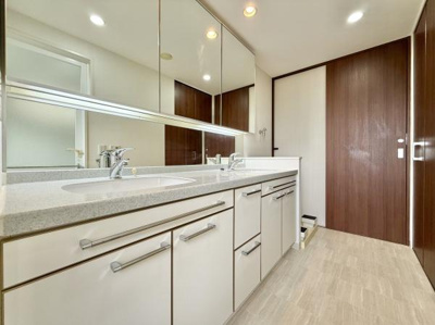 【独立洗面台】 | 堺・泉北光明池城山公園シンシア | 二人同時の身支度もスムーズにです！