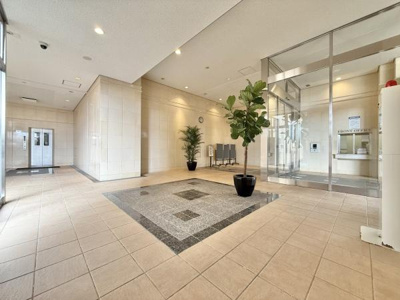 【エントランス】 | 堺・泉北光明池城山公園シンシア | オートロック等セキュリティも充実！！管理人さんも待機しております♪