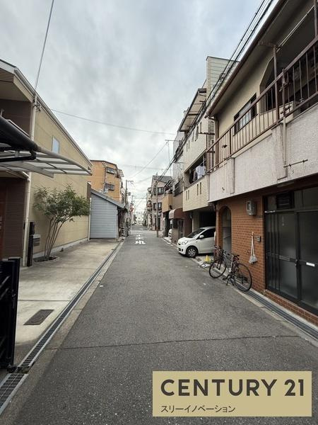 平尾2丁目中古戸建の前面道路含む現地写真