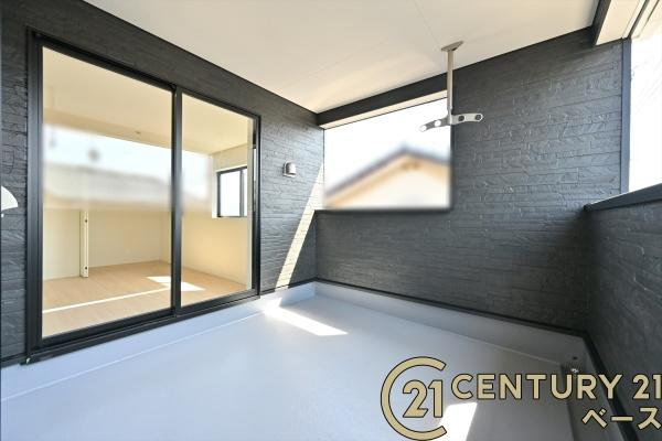 クレイドルガーデン北西町 ／新築一戸建のバルコニー|■≪同仕様写真≫■日当たりのよいバルコニー！洗濯物もよく乾きます！■