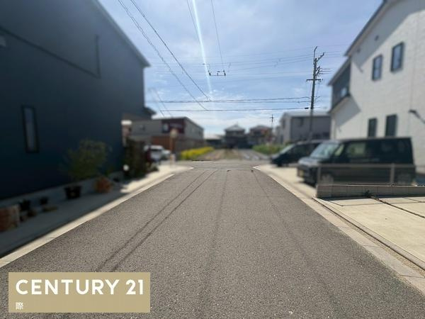 和歌山市木ノ本　中古戸建の前面道路含む現地写真