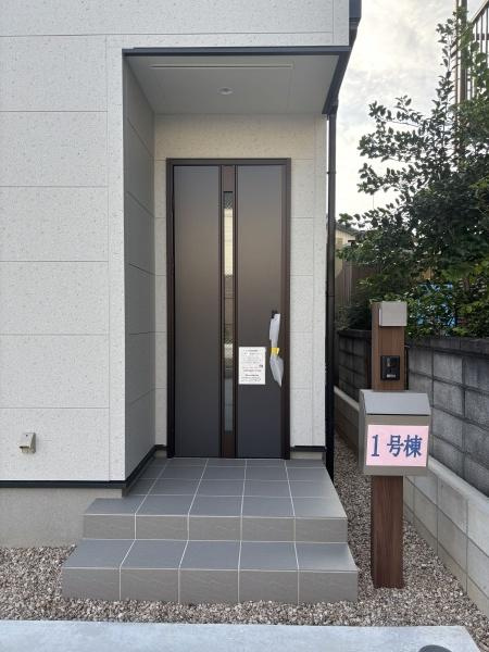 岡崎市元能見町　全2棟・1号棟　の玄関|訪れる人を心地よく迎え入れます。