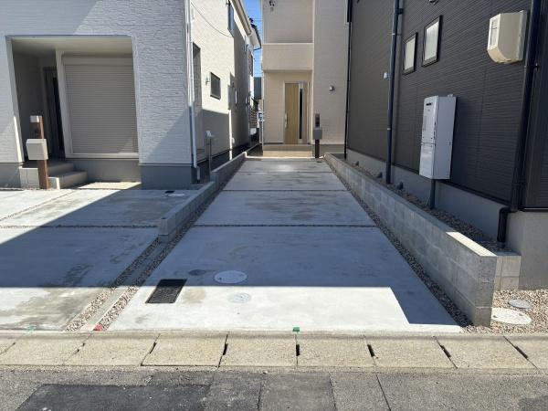 碧南市善明町1丁目　全3棟・2号棟の駐車場|２台駐車できます！