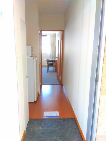 レオパレスポトリバＩの玄関