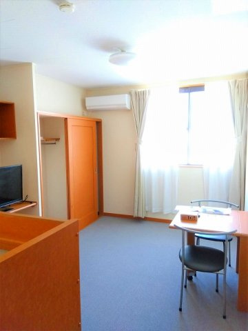 レオパレスポトリバＩの居間・リビング