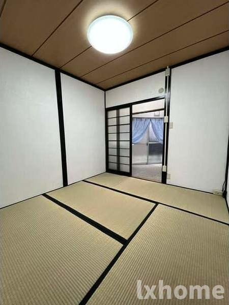 摂津香露園テラスハウスの寝室|ゆとりの広さです
