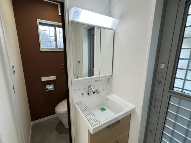 明石市藤が丘1丁目新築戸建の独立洗面台
