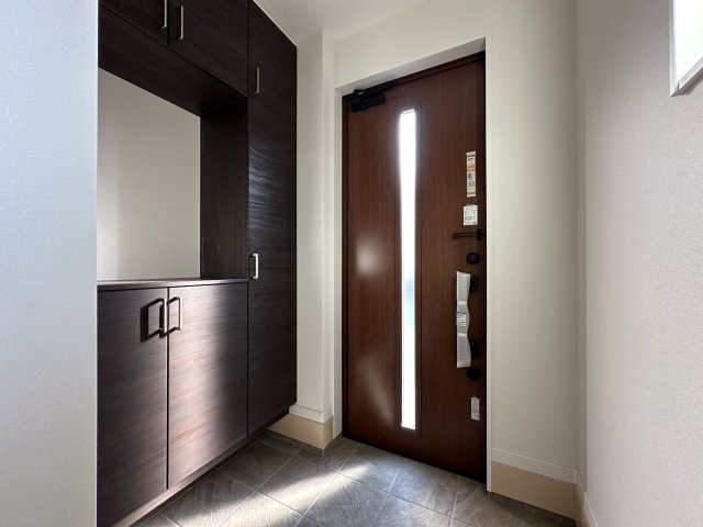 明石市藤が丘1丁目新築戸建の玄関