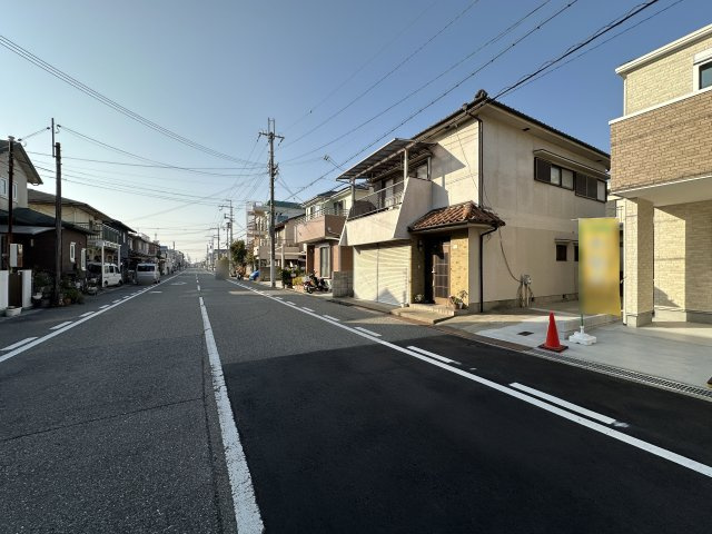 明石市藤が丘1丁目新築戸建の前面道路含む現地写真