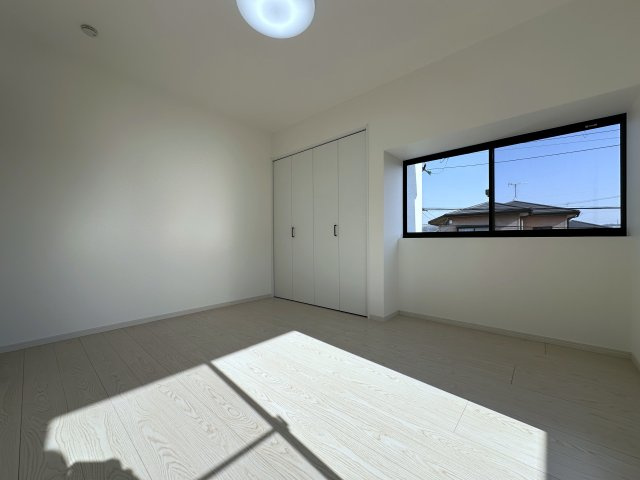 神戸市西区天が岡戸建の洋室