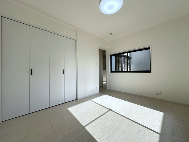 神戸市西区天が岡戸建の洋室