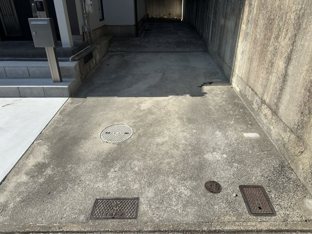 神戸市西区天が岡戸建の駐車場