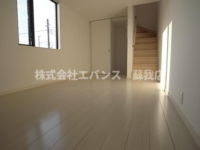 【居間・リビング】 | レガーロ千葉中央 | 使いやすい居間です